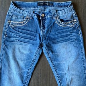 Juniors ~ Distressed twentyone black jeans